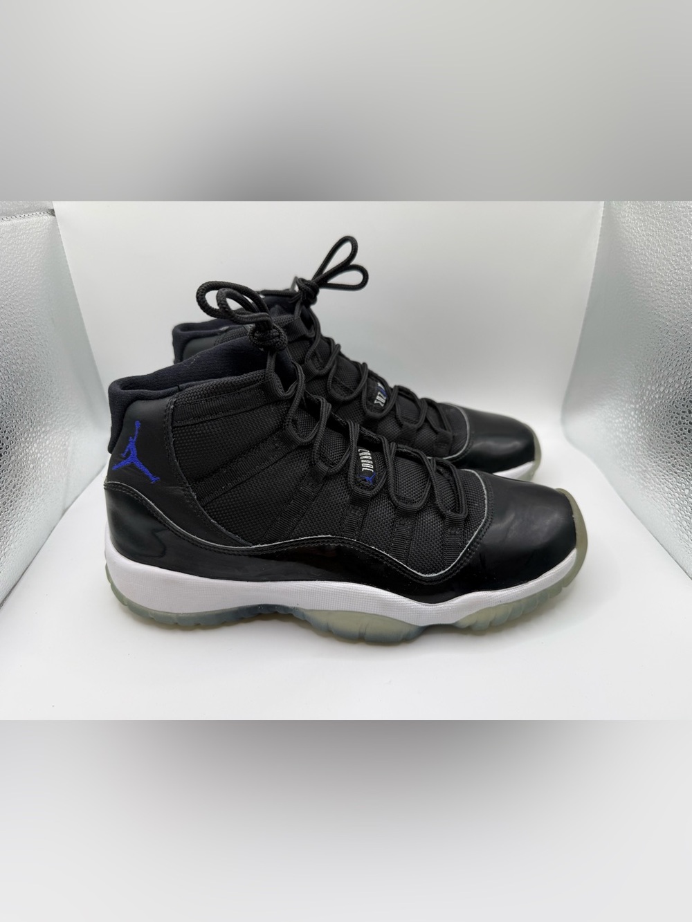 Air Jordan 11 Space Jam GS (2016) - size 6.5Y